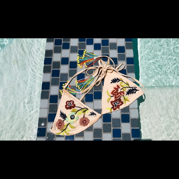 ROCOCO SAND Springblooms Beaded BIKINI TOP… - Picture 3 of 16